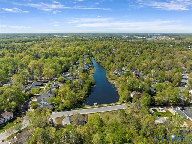 9172 Ivy Banks Dr, Mechanicsville, VA 23116