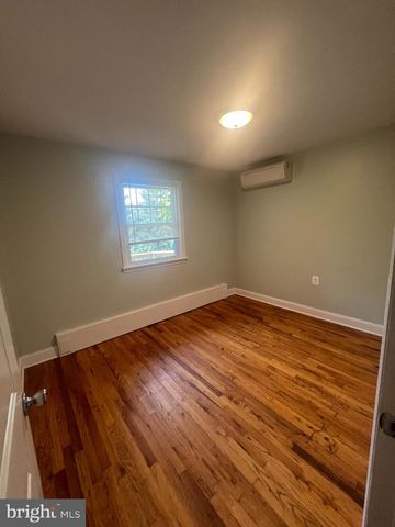 361 SPRING GARDEN ST, Conshohocken, PA 19428