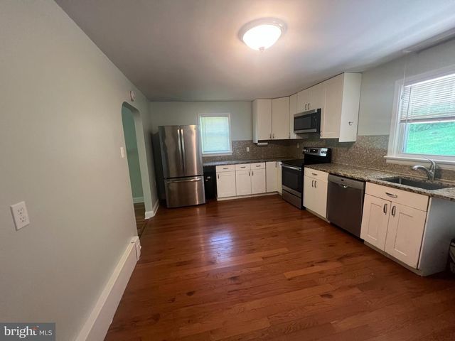 361 SPRING GARDEN ST, Conshohocken, PA 19428