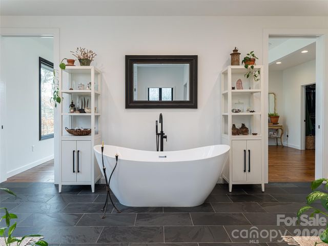 508 Avery Creek Road, Arden, NC 28704