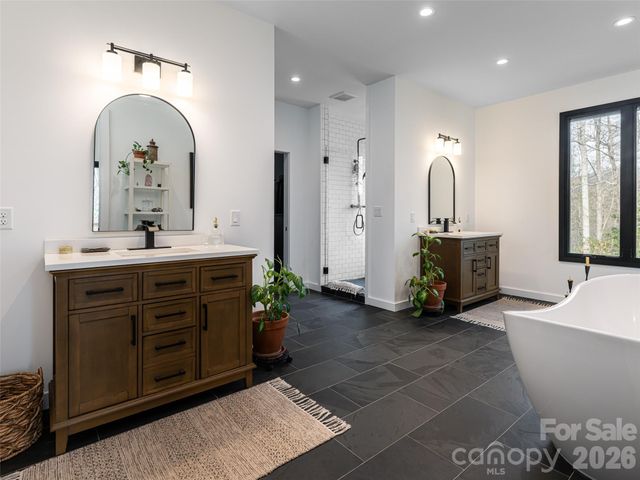 508 Avery Creek Road, Arden, NC 28704