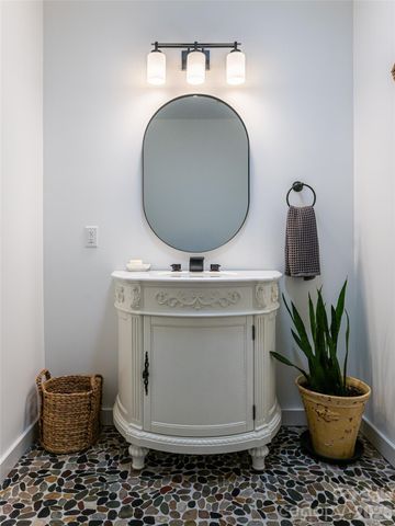 508 Avery Creek Road, Arden, NC 28704