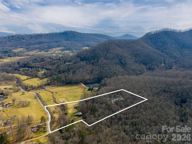 508 Avery Creek Road, Arden, NC 28704