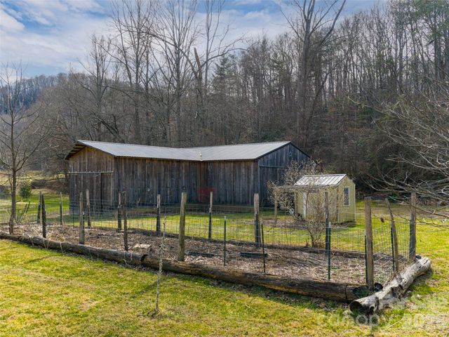 508 Avery Creek Road, Arden, NC 28704