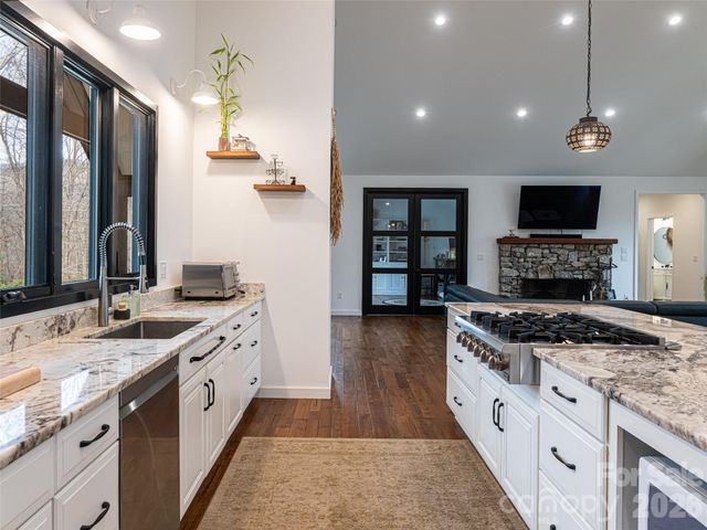 508 Avery Creek Road, Arden, NC 28704