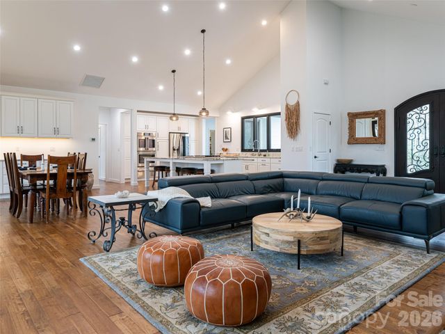 508 Avery Creek Road, Arden, NC 28704