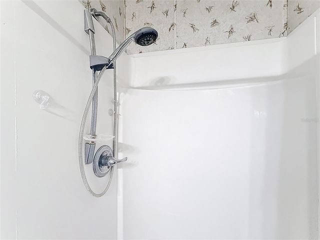 1658 ELKHART CIRCLE, Tavares, FL 32778