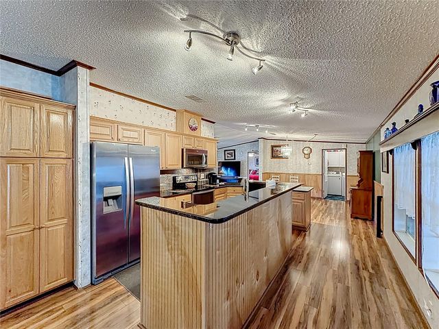 1658 ELKHART CIRCLE, Tavares, FL 32778