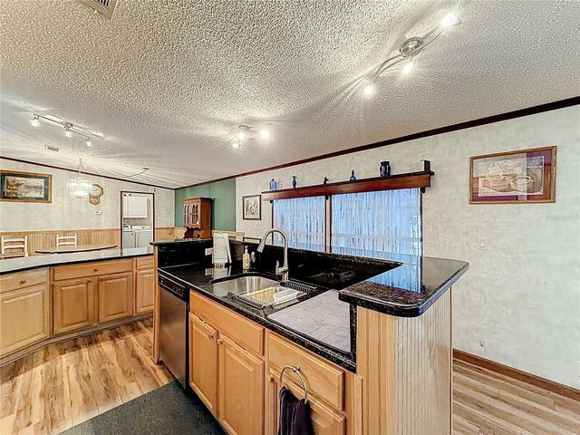 1658 ELKHART CIRCLE, Tavares, FL 32778