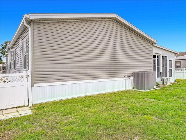 1658 ELKHART CIRCLE, Tavares, FL 32778