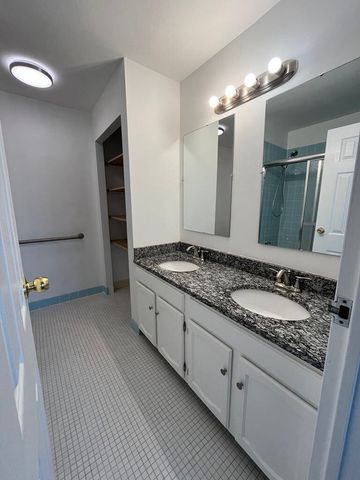 600 Naples Court 510, Glenview, IL 60025