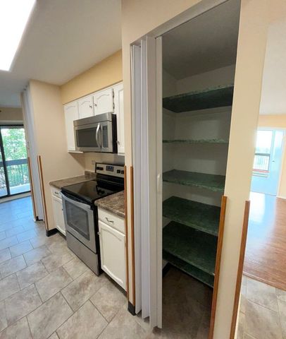 600 Naples Court 510, Glenview, IL 60025