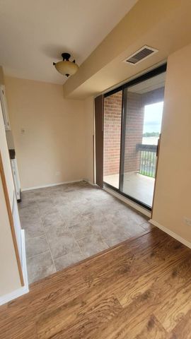 600 Naples Court 510, Glenview, IL 60025