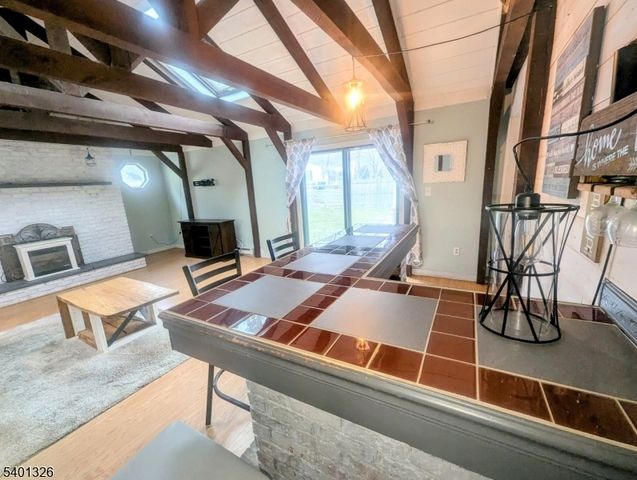 2 Presidential Dr, Washington Boro, NJ 07882