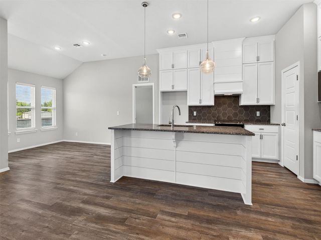 12404 N 130 East Avenue, Collinsville, OK 74021