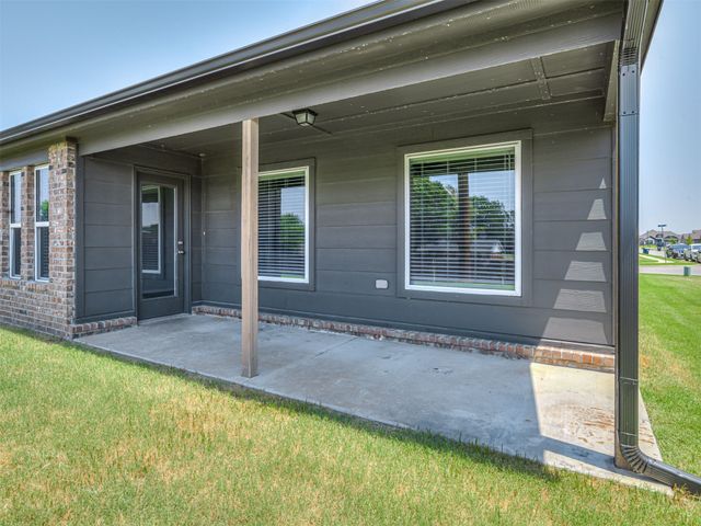 12404 N 130 East Avenue, Collinsville, OK 74021
