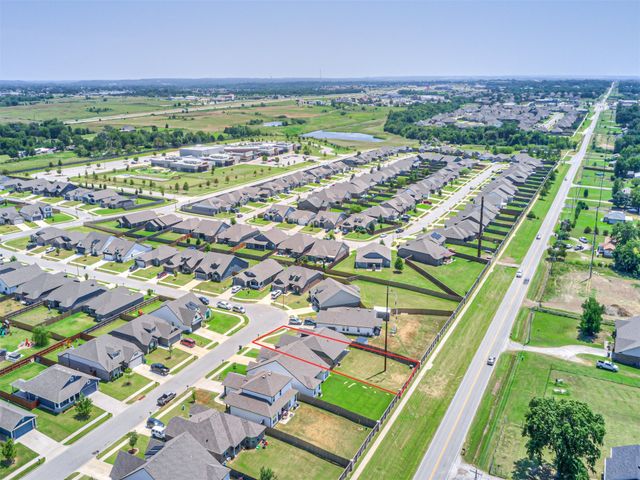 12404 N 130 East Avenue, Collinsville, OK 74021