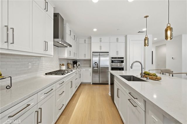 18135 Tableau Way, Saugus, CA 91350
