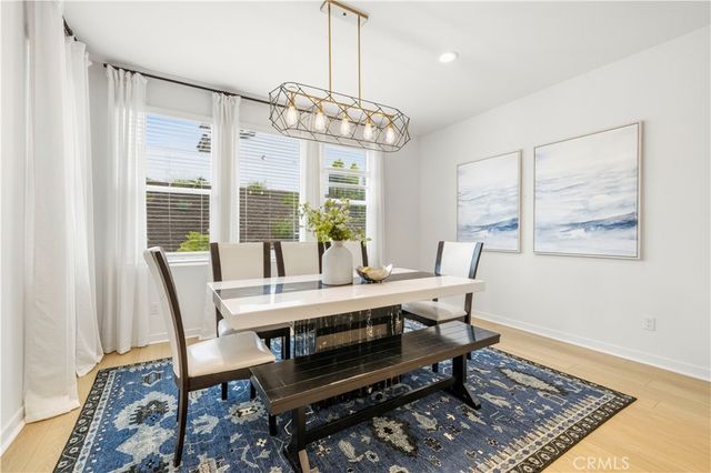18135 Tableau Way, Saugus, CA 91350