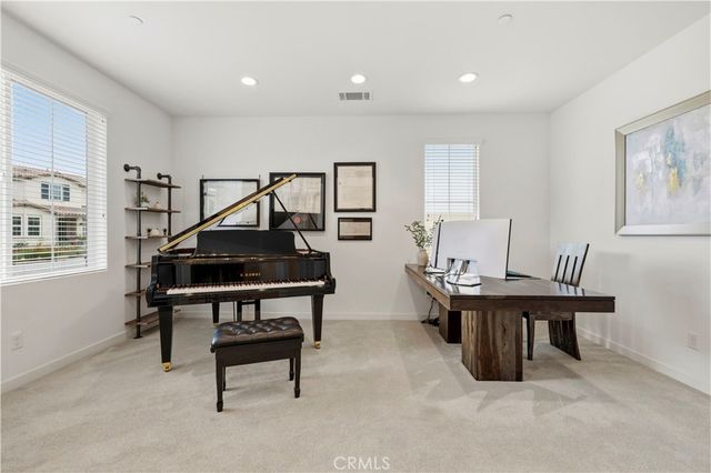 18135 Tableau Way, Saugus, CA 91350