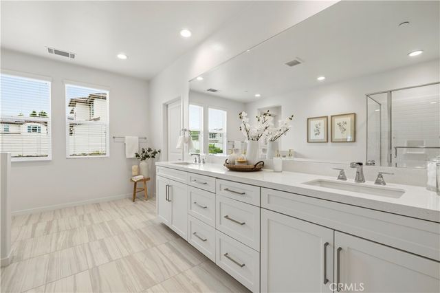 18135 Tableau Way, Saugus, CA 91350