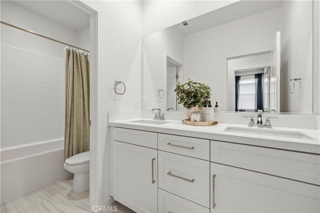 18135 Tableau Way, Saugus, CA 91350