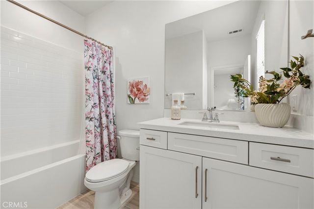 18135 Tableau Way, Saugus, CA 91350