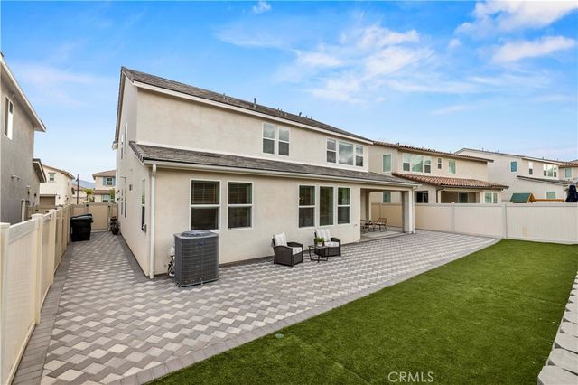 18135 Tableau Way, Saugus, CA 91350