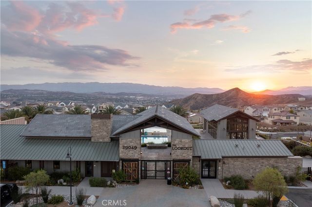 18135 Tableau Way, Saugus, CA 91350