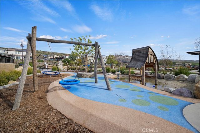 18135 Tableau Way, Saugus, CA 91350