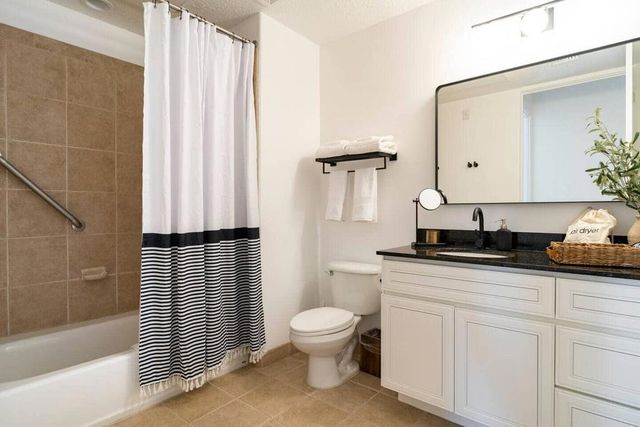 50740 Santa Rosa Plaza 5, La Quinta, CA 92253