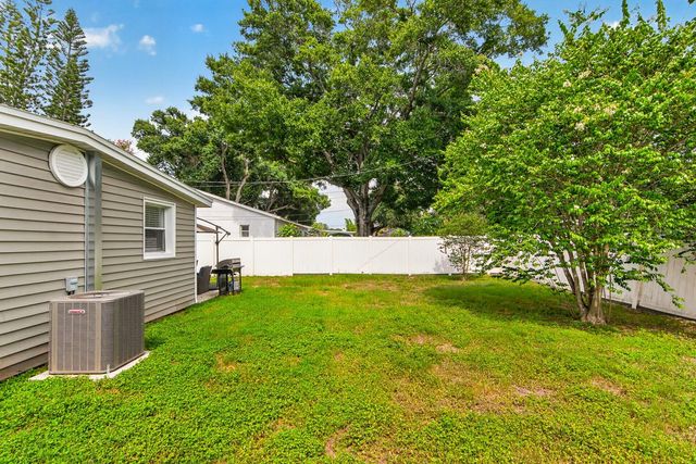 9042 SOUTHERN COMFORT DRIVE, Largo, FL 33773