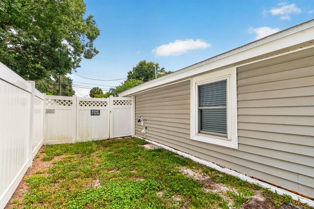 9042 SOUTHERN COMFORT DRIVE, Largo, FL 33773