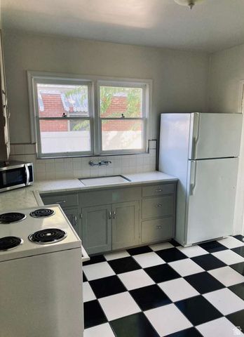 1252 E DRIGGS AVE, Salt Lake City, UT 84106