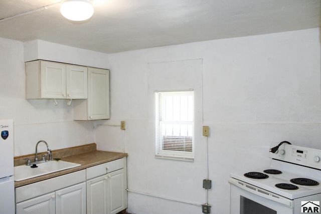 1128 E Beech St, Pueblo, CO 81001