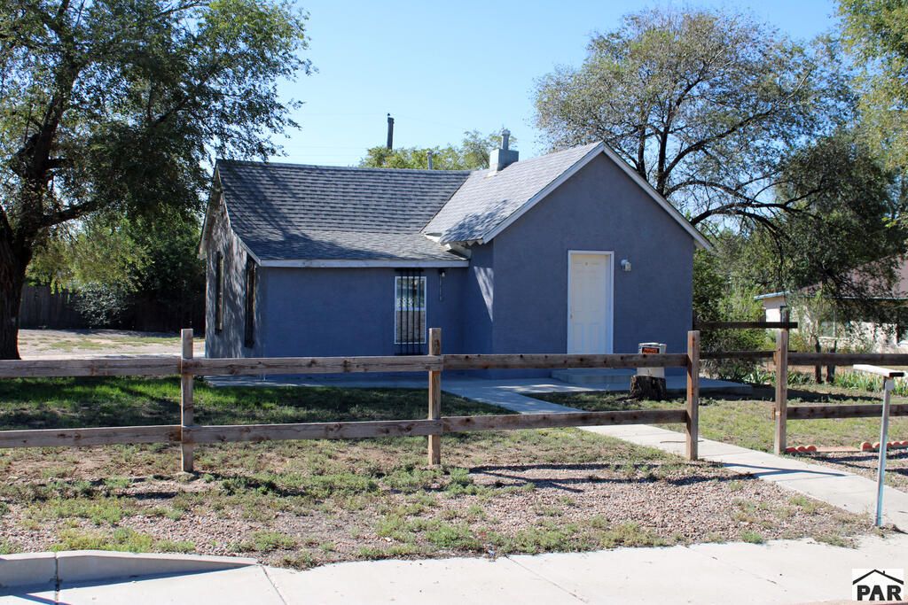 1128 E Beech St, Pueblo, CO 81001