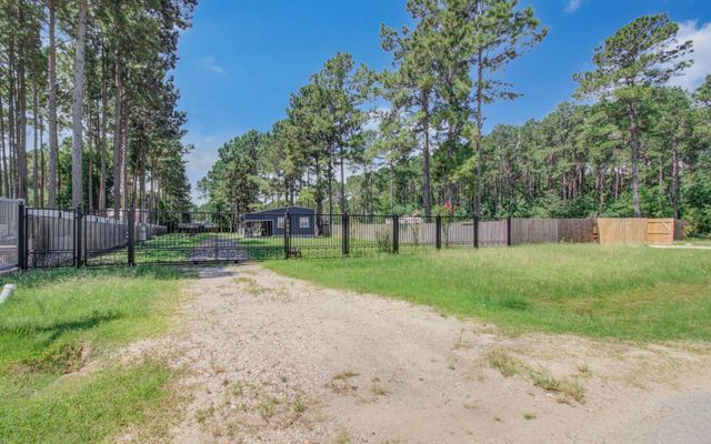 2901 County Road 3479b, Cleveland, TX 77327
