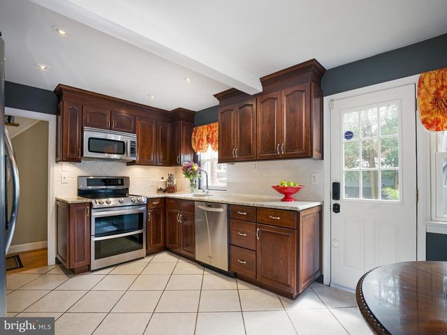 28 W AMHERST RD, Bala Cynwyd, PA 19004