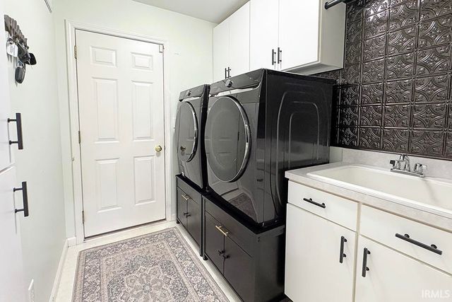 10451 Cottage Grove Drive, Middlebury, IN 46540