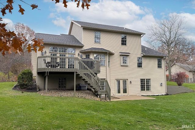 10451 Cottage Grove Drive, Middlebury, IN 46540