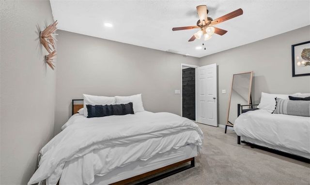 1400 Prairie Creek Drive, Rogers, AR 72756