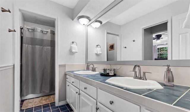 1400 Prairie Creek Drive, Rogers, AR 72756