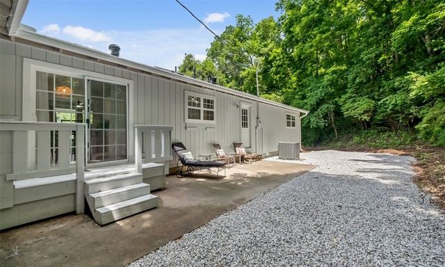 1400 Prairie Creek Drive, Rogers, AR 72756