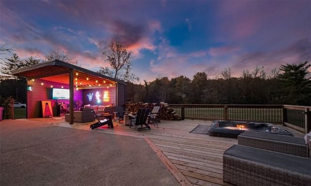 1400 Prairie Creek Drive, Rogers, AR 72756