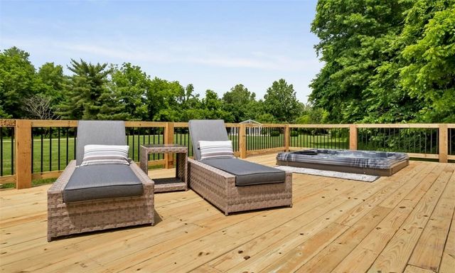 1400 Prairie Creek Drive, Rogers, AR 72756