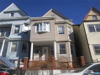 20 Barnert Place, Paterson, NJ 07522