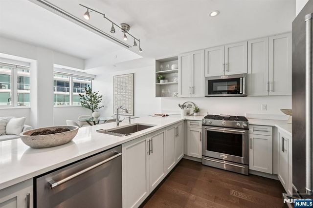 800 Ave At Port Imperial Boulevard 416, Weehawken, NJ 07086