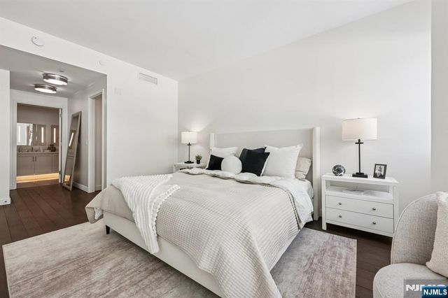 800 Ave At Port Imperial Boulevard 416, Weehawken, NJ 07086