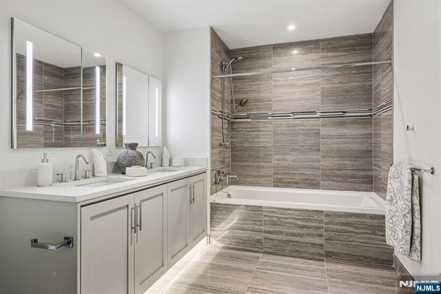 800 Ave At Port Imperial Boulevard 416, Weehawken, NJ 07086