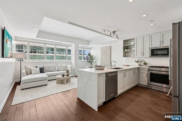 800 Ave At Port Imperial Boulevard 416, Weehawken, NJ 07086